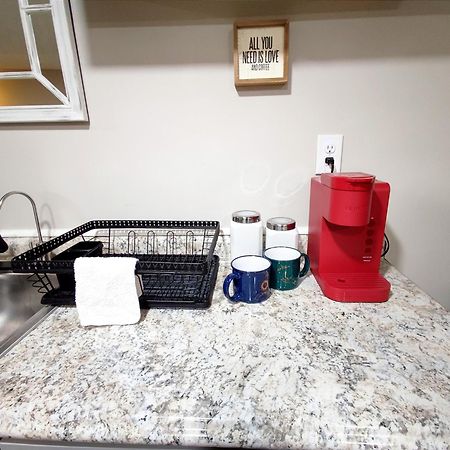 Spacious Suite Close To Downtown Indy/ King Bed إنديانابوليس المظهر الخارجي الصورة
