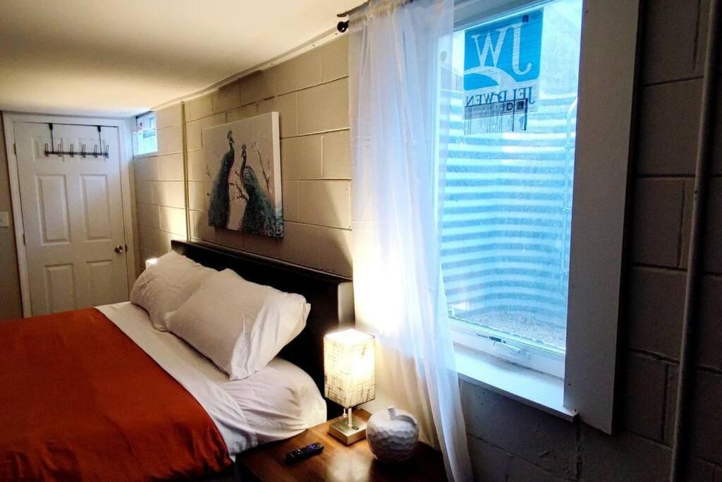Spacious Suite Close To Downtown Indy/ King Bed إنديانابوليس المظهر الخارجي الصورة